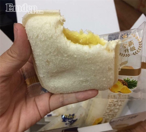 Chị em rủ nhau mua bánh kẹo nội địa TRUNG QUỐC ăn cho... sang mồm.