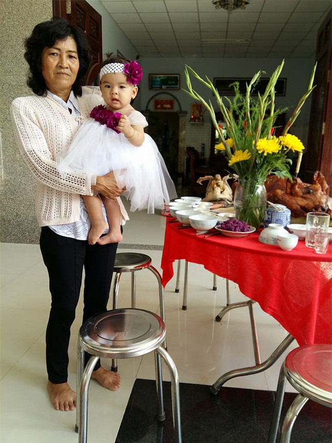 Chuyện làm dâu từ 18 tuổi vui hơn Tết: cùng mẹ chồng chơi chuyền, hợp sức cho con trai ăn roi mây - Ảnh 3.