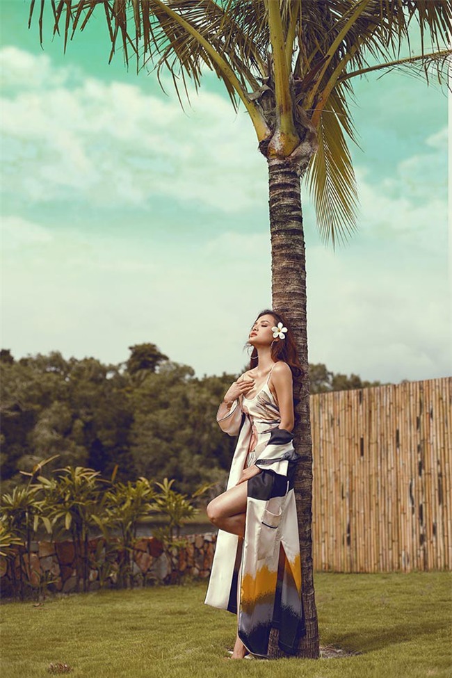 Không thể rời mắt trước vẻ nóng bỏng của Phương Trinh Jolie - Ảnh 3.