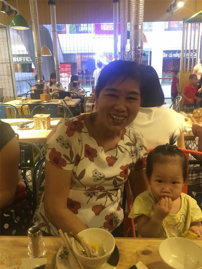 Trời lạnh căm căm 3 độ C, mẹ hai con này vẫn được mẹ chồng dậy từ mờ sáng, nấu bánh chưng cho ăn Tết sớm - Ảnh 2.