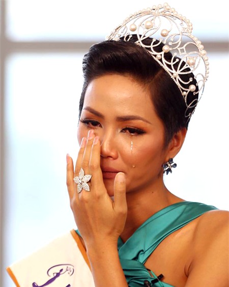 HHen Niê: Tôi yêu làn da của mình nên sẽ không tắm trắng, kể cả đăng quang-3