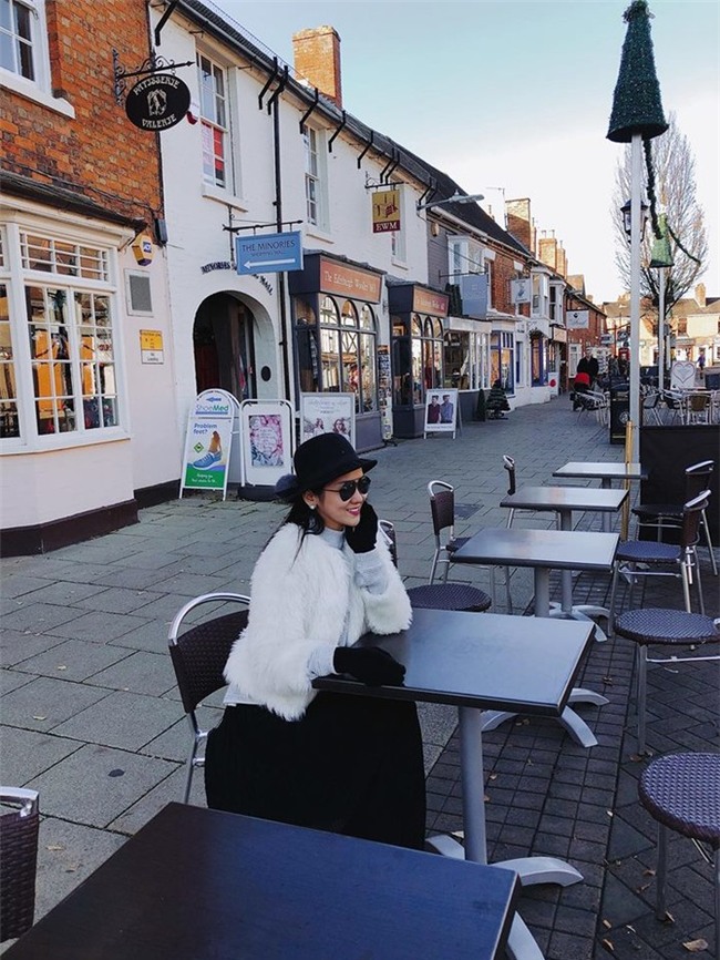 Điểm danh những cô út, cậu út trai xinh gái đẹp trong hội con nhà giàu Việt-7