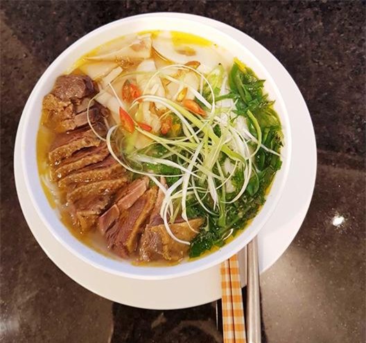 bua sang de hue ca tuan khong trung mon cua me viet xa que huong khien ai cung ne - 11