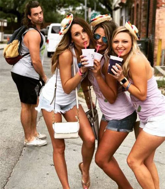 chet cuoi voi nhung hanh dong la lung cua con nguoi hinh anh 12