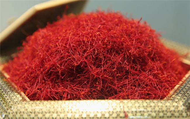 gia vị vàng ròng,nhụy hoa nghệ tây,sá sùng,hạt dổi rừng,nhà giàu việt,đặc sản nhà giàu