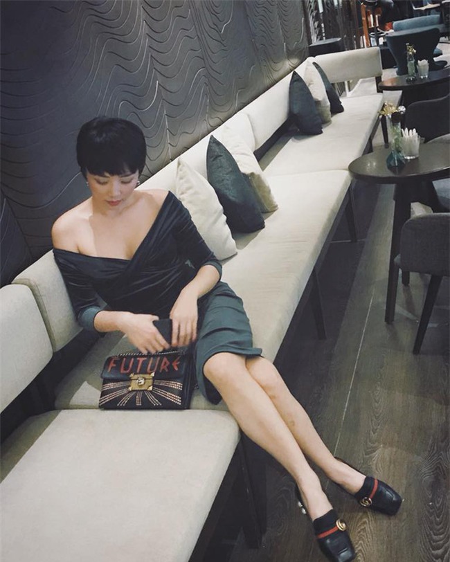 Phạm Hương khoe chân dài bất tận, Kỳ Duyên diện phụ kiện hàng hiệu chất lừ trong street style tuần này - Ảnh 15.