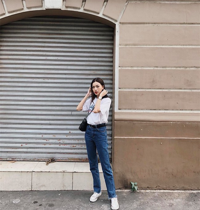 Phạm Hương khoe chân dài bất tận, Kỳ Duyên diện phụ kiện hàng hiệu chất lừ trong street style tuần này - Ảnh 9.