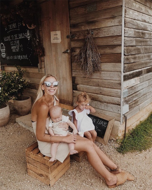 Người mẹ bị ăn mắng té tát vì đăng ảnh con gái lên mạng, nguyên nhân chỉ vì làn da của cô bé - Ảnh 1.