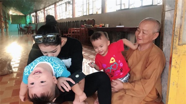 Chân dung bạn gái xinh đẹp khiến Yanbi ‘tự nguyện’ unfriend hết gái xinh trên Facebook - Ảnh 10.