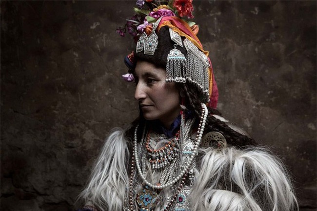 Vùng đất kỳ lạ nơi đàn ông được phép trao đổi vợ thoải mái với người khác - Ảnh 1.