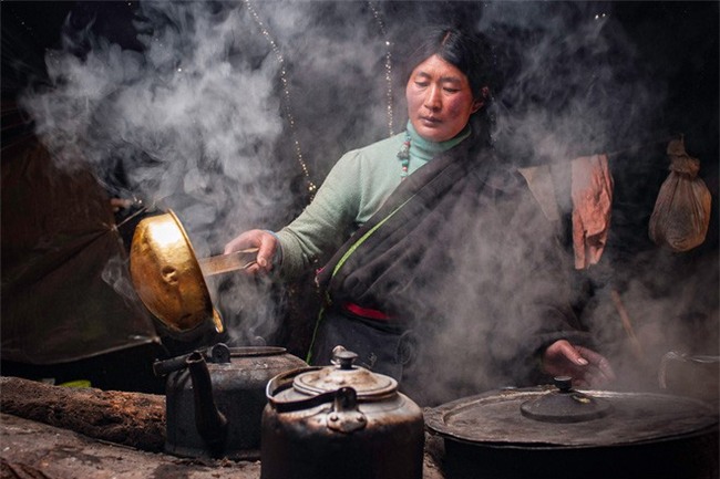 Vùng đất kỳ lạ nơi đàn ông được phép trao đổi vợ thoải mái với người khác - Ảnh 5.