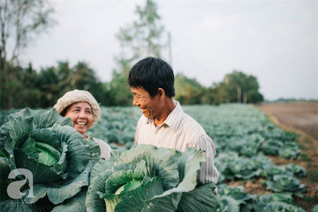 Ra mà xem cặp bố mẹ yêu thương nhau giữa mùa bắp cải hot nhất MXH - 25 năm sống dưới túp lều tranh giận nhau đúng 1 lần - Ảnh 9.