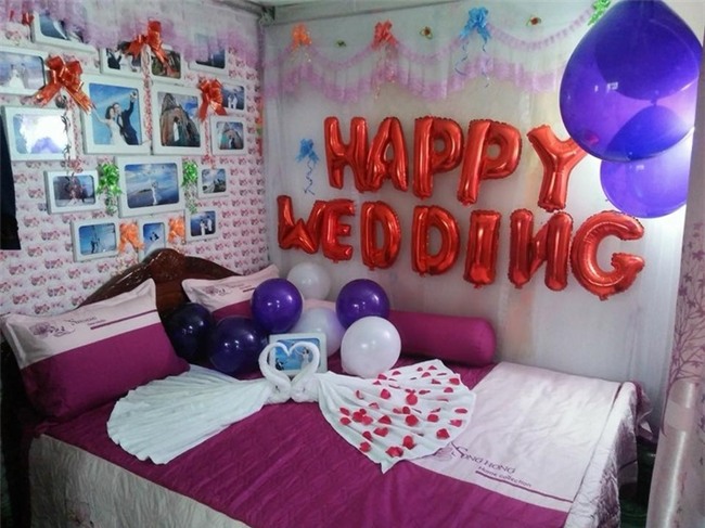 Vợ chồng nghèo và phòng tân hôn tự biên tự diễn khiến dân mạng khen nức nở đáng yêu