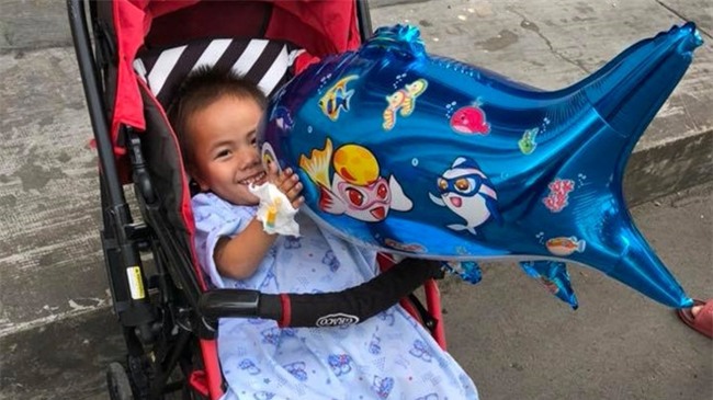 'Em be Muong Lat co the chet neu khong duoc dua di kip thoi' hinh anh 1