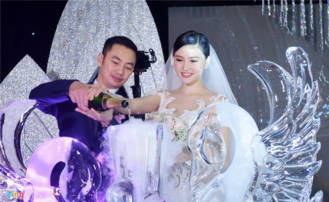 Nguoi dep Ngoc Duyen rang ro trong le cuoi voi chong hon 18 tuoi hinh anh 6