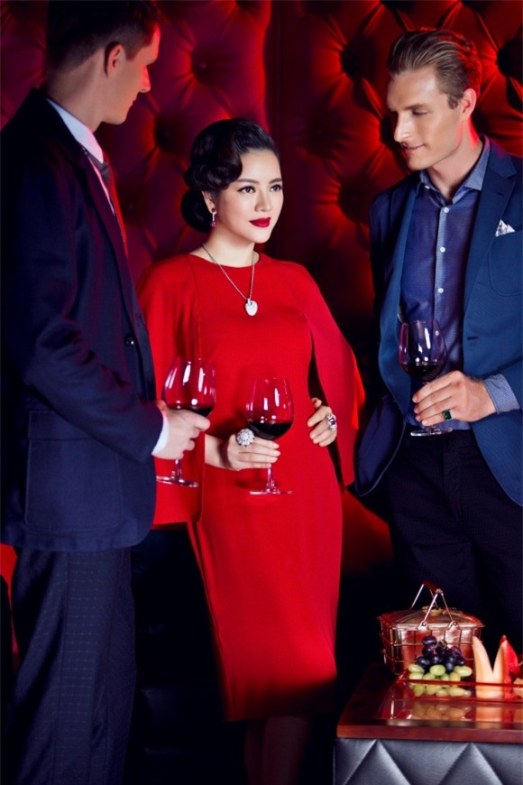 Lý Nhã Kỳ,doanh nhân Lý Nhã Kỳ,bộ ảnh doanh nhân của Lý Nhã Kỳ