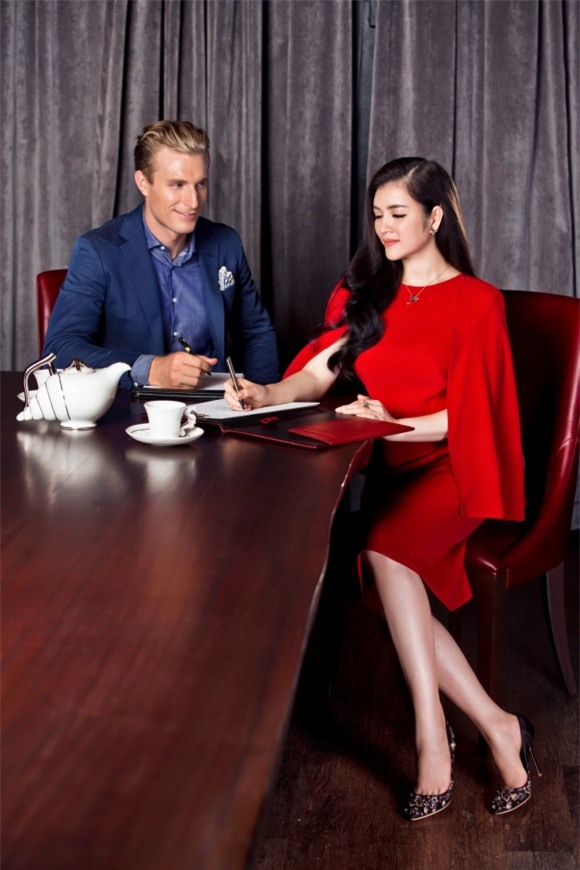 Lý Nhã Kỳ,doanh nhân Lý Nhã Kỳ,bộ ảnh doanh nhân của Lý Nhã Kỳ