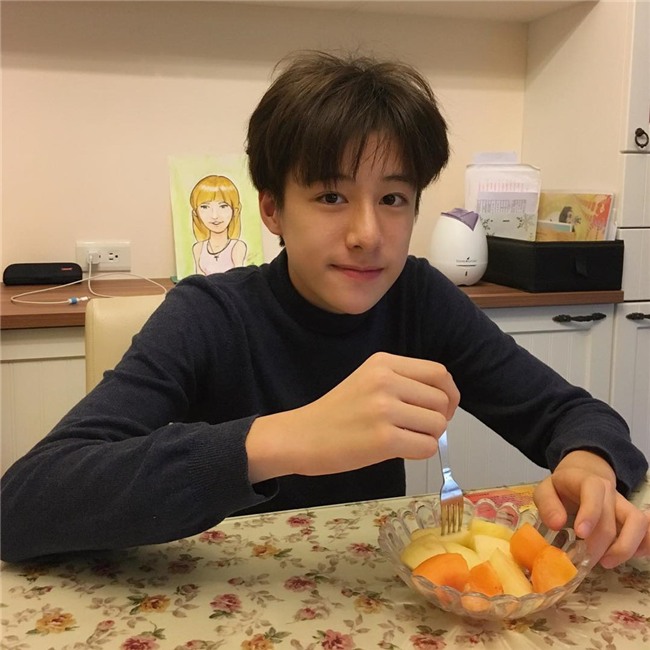 'Tieu soai ca' 13 tuoi da cao 1,70 m, hoc gioi, dan hay hinh anh 2