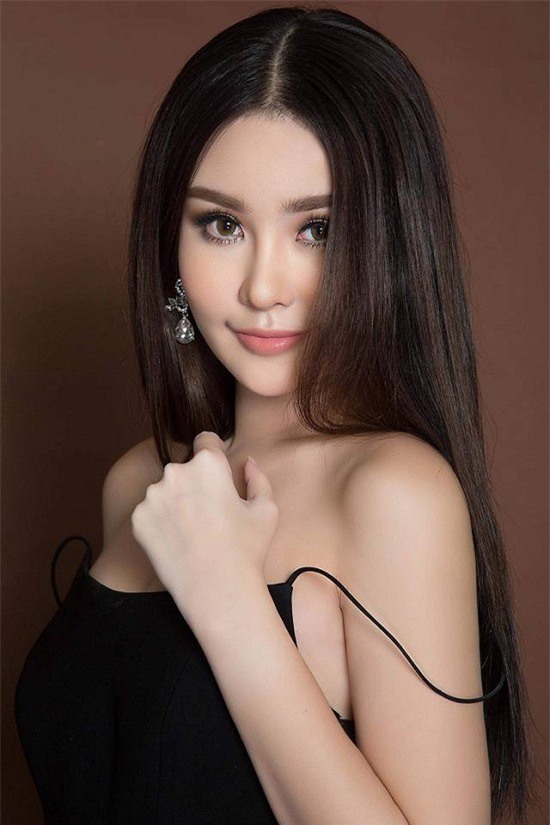 Hồi phục sau cú shock yêu cầu tước vương miện, Hoa hậu Lê Âu Ngân Anh đón sinh nhật trưởng thành-2