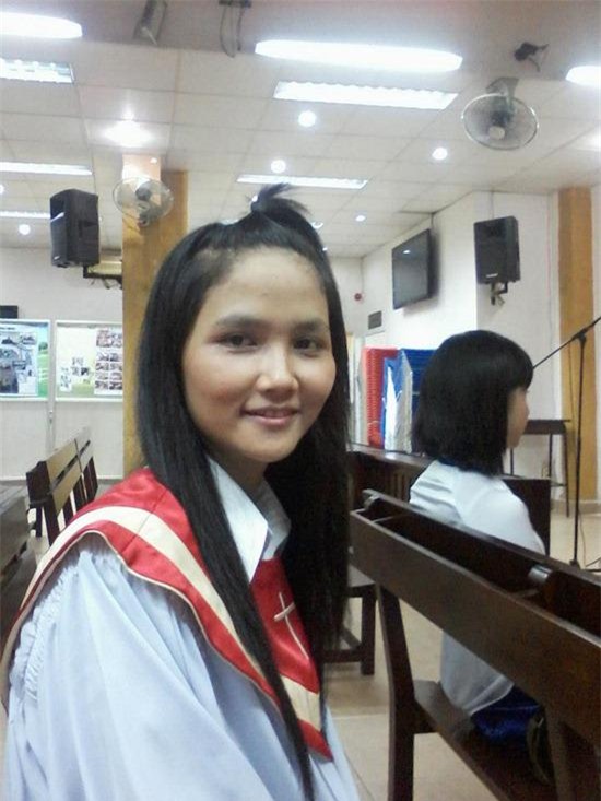 xon xao loat anh thoi qua khu ngay ngo cua tan hoa hau h'hen nie - 1