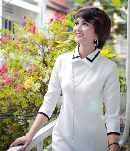 xon xao loat anh thoi qua khu ngay ngo cua tan hoa hau h'hen nie - 8