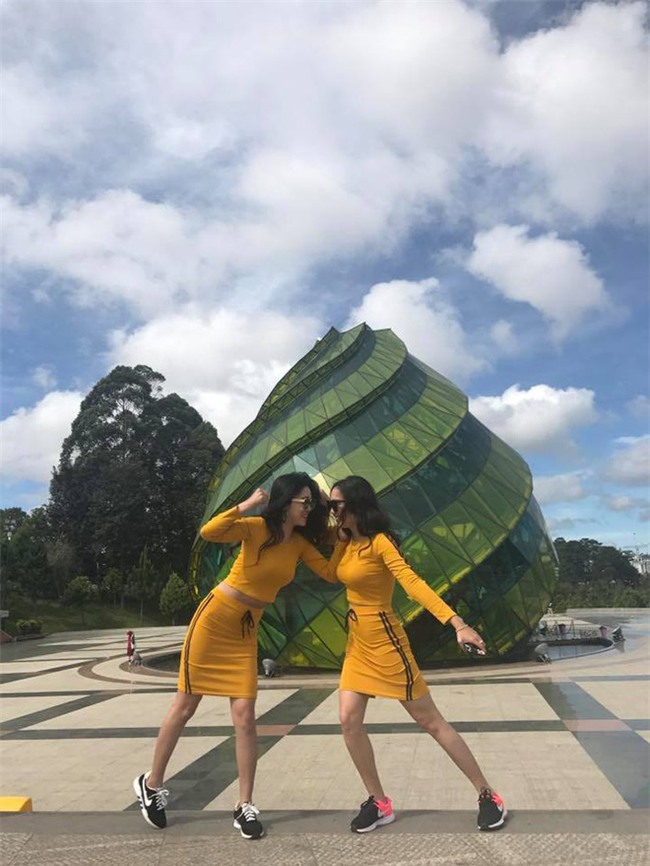 Thêm loạt ảnh đời thường hút mắt của nhóm thiếu nữ Ê Đê bê tráp đang cực hot - Ảnh 10.