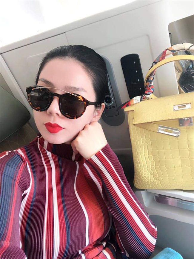 hoc tap "me bim sua" le quyen cach chon mau son giup sang bung khuon mat! - 2