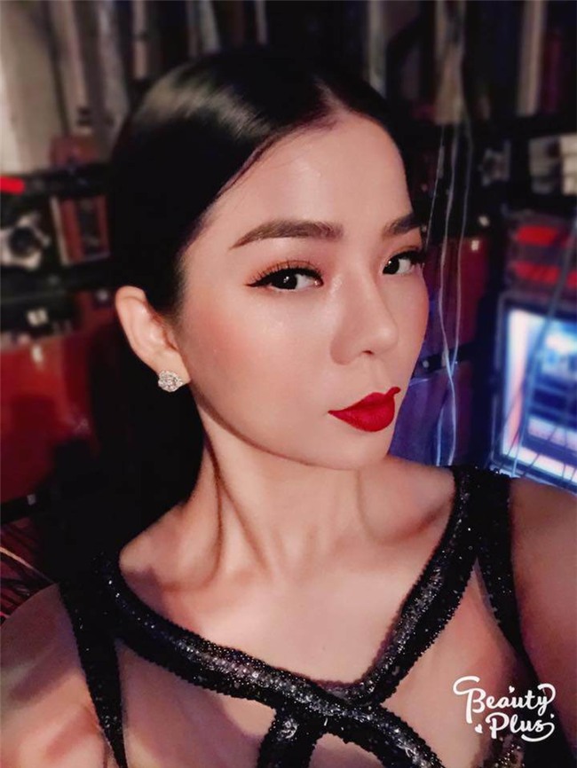 hoc tap "me bim sua" le quyen cach chon mau son giup sang bung khuon mat! - 3