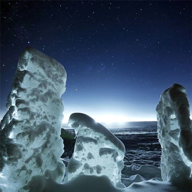 Bất chấp trời lạnh -60 độ C tại ngôi làng lạnh nhất thế giới, nhóm du khách Trung Quốc trút bỏ quần áo, bơi lội vui vẻ - Ảnh 13.