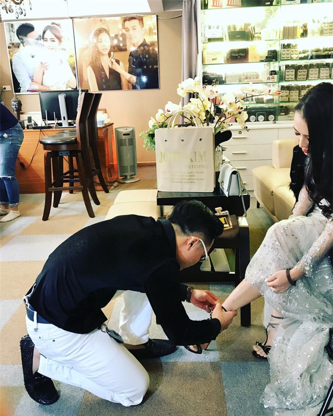 Ông chủ chuỗi nhà hàng kể chuyện 3 lần nằm bệnh viện chăm vợ đẻ khiến dân mạng tấm tắc - Ảnh 2.