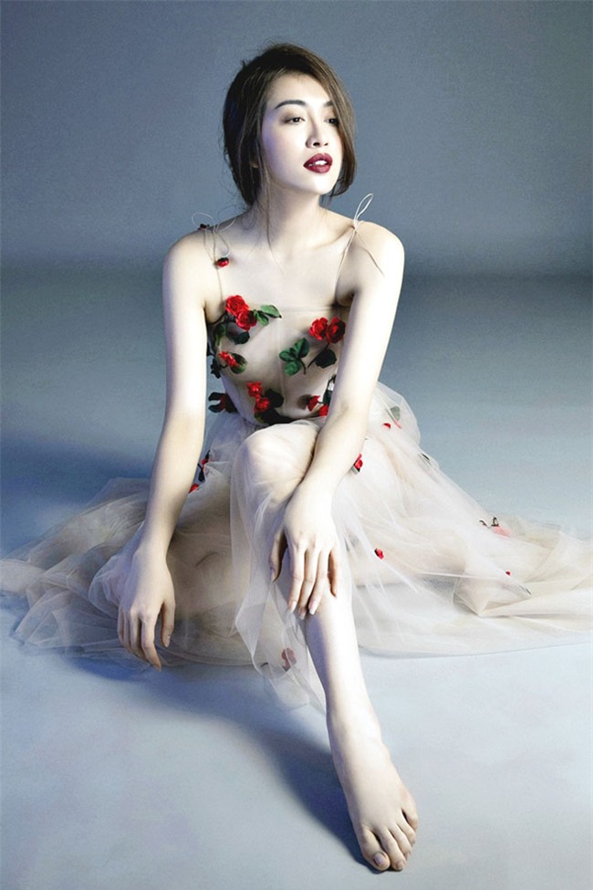 a hau le hang mac nua kin nua ho dep nhu tranh hinh anh 5