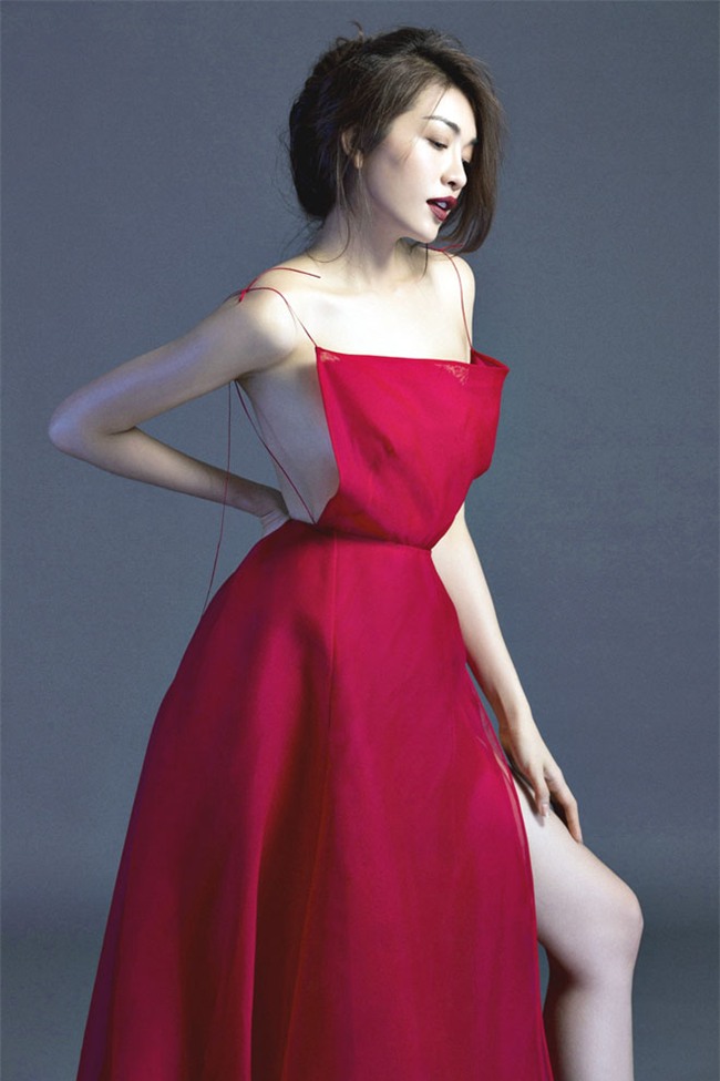 a hau le hang mac nua kin nua ho dep nhu tranh hinh anh 9