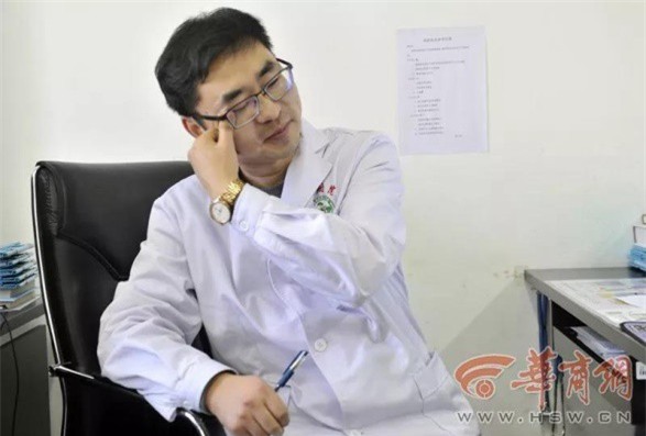 Tâm thư ông bố bác sĩ gửi con gái còn nhỏ đã phải đi trực cùng bố, mẹ đi tu nghiệp 1 năm mới gặp một lần gây xúc động - Ảnh 1.