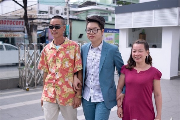 Bố ruột Đức Phúc: Bị chê bai như vậy chắc tôi không chịu nổi - Ảnh 1.