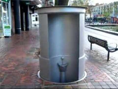 Sử dụng toilet cũng có thể dẫn đến tử vong: Những cái chết thương tâm do hung thần bồn cầu gây nên - Ảnh 1.