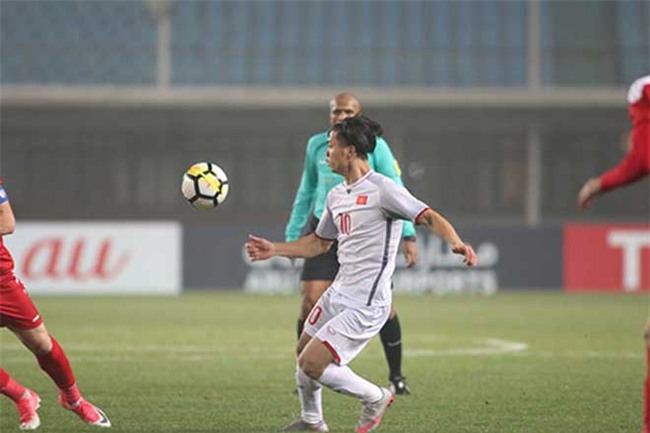 U23 Việt Nam - U23 Syria: Lăn xả chiến đấu, nghẹn ngào lịch sử sang trang - 1