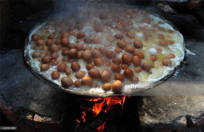 5 món trứng nghe đồn là rất ngon, nhưng muốn ăn cần chuẩn bị thật nhiều can đảm - Ảnh 9.