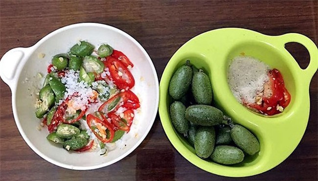 Nhót xanh chua loét, giá cao tới 200.000 đồng/kg vẫn cháy hàng