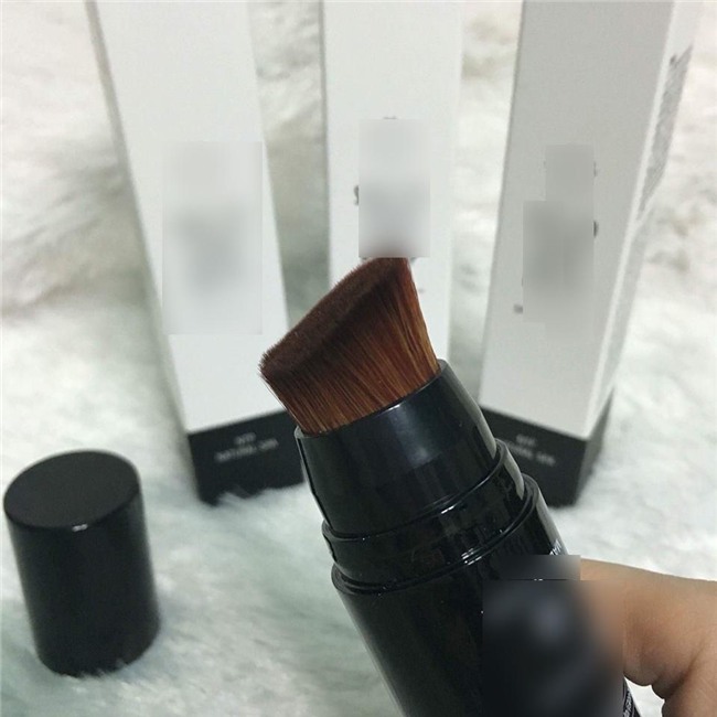 "chinh" ky duyen can than ve my pham khong ro nguon goc, trang tran dang dan giai thich? - 1