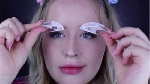 day la nhung san pham lam dep dinh nhat dau nam nay, cac nang nen cap nhat lien tay! - 12