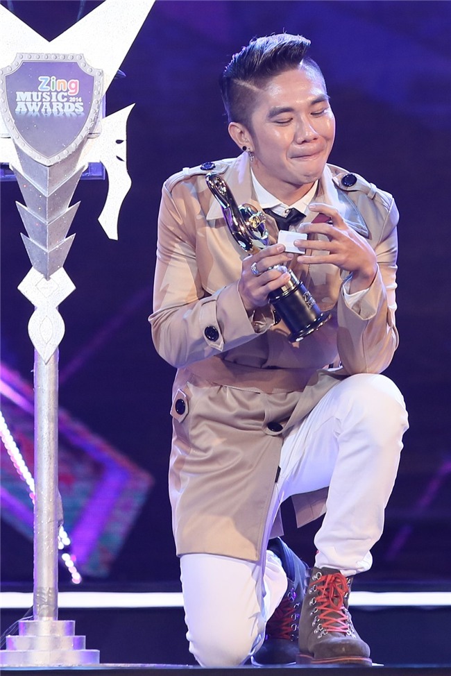 Không chỉ có Trường Giang và Nhã Phương, showbiz Việt cũng từng chứng kiến nhiều màn cầu hôn công khai cực lãng mạn! - Ảnh 13.