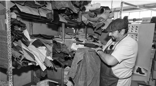 giới siêu giàu,đồ dát vàng