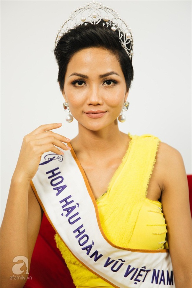 Sở hữu làn da nâu như Hhen Nie mặc đẹp không khó, quan trọng là phải chọn đúng tông màu hợp da - Ảnh 13.