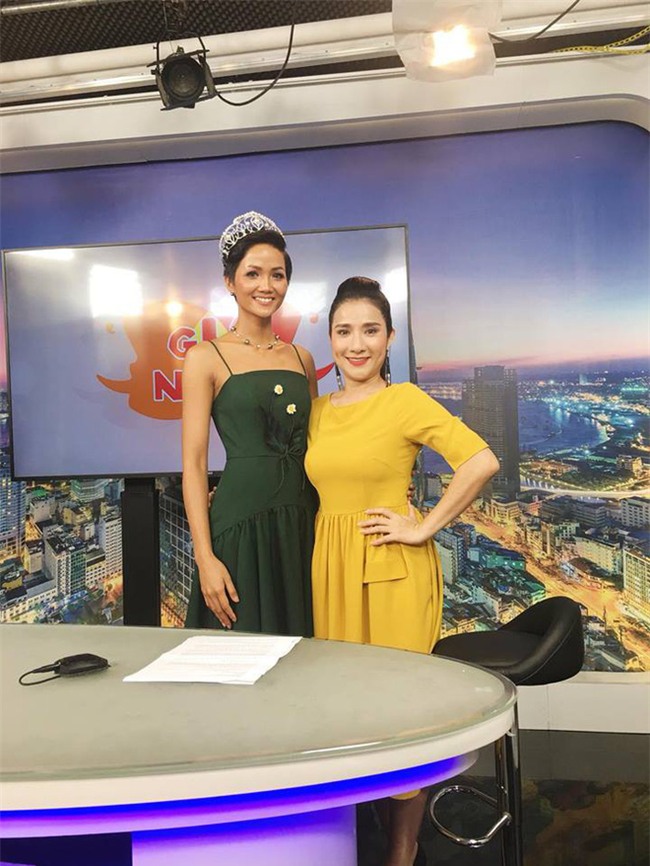 Sở hữu làn da nâu như Hhen Nie mặc đẹp không khó, quan trọng là phải chọn đúng tông màu hợp da - Ảnh 15.