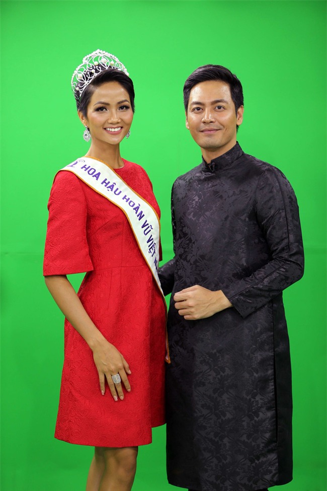 Sở hữu làn da nâu như Hhen Nie mặc đẹp không khó, quan trọng là phải chọn đúng tông màu hợp da - Ảnh 3.