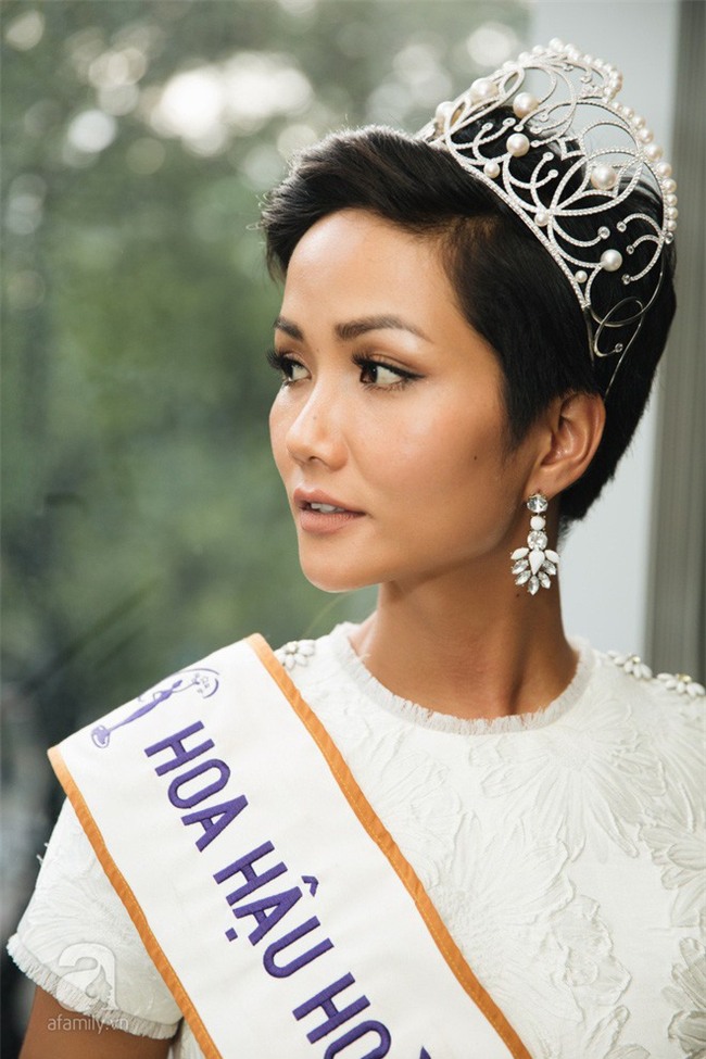 Sở hữu làn da nâu như Hhen Nie mặc đẹp không khó, quan trọng là phải chọn đúng tông màu hợp da - Ảnh 5.
