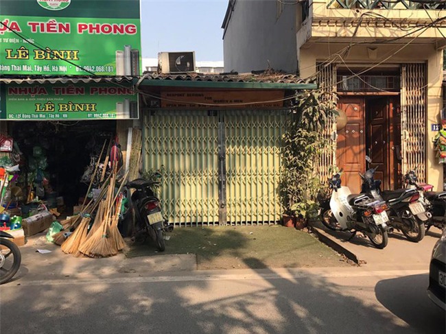 Nhân chứng kể lại giây phút cô gái bị trai Tây bịt mặt lao đến, dùng xăng thiêu sống giữa phố Hà Nội - Ảnh 2.