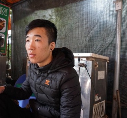 Nhân chứng kể lại giây phút cô gái bị trai Tây bịt mặt lao đến, dùng xăng thiêu sống giữa phố Hà Nội - Ảnh 3.