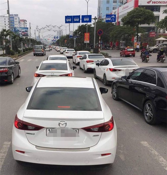 Mãn nhãn lễ ăn hỏi ngập trong xe phân khối lớn, xe hơi hạng sang ở Hải Phòng-2