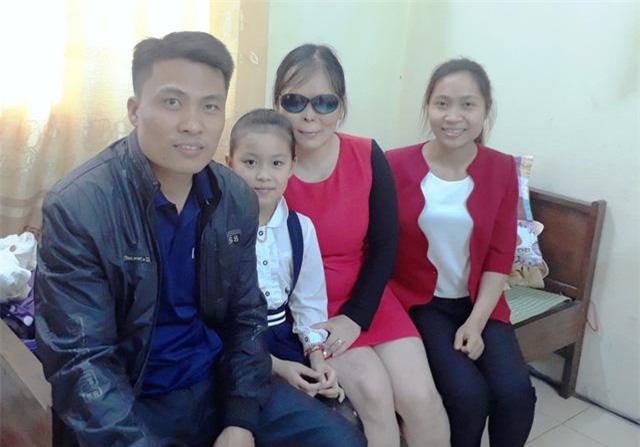 hanh phuc mim cuoi voi co giao khiem thi tung bi tinh cu tat a xit - 1